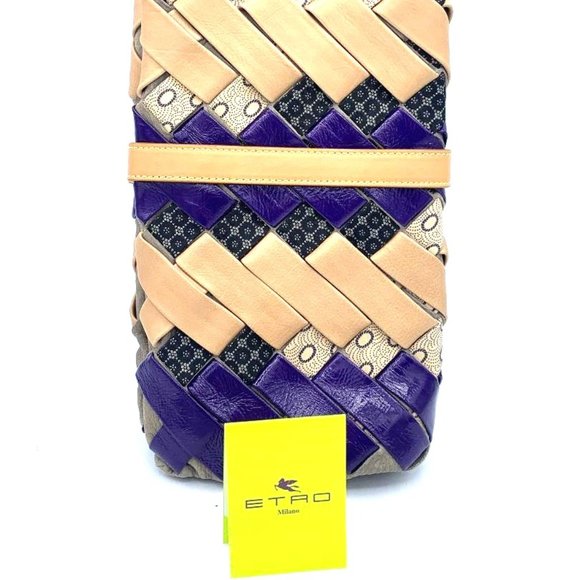 $25 dollar ENTRY- with 🎁 
For💥$685!!! ETRO MILANO- CLUTCH-
ONLY 25 entries !💥 - Picture 6 of 14
